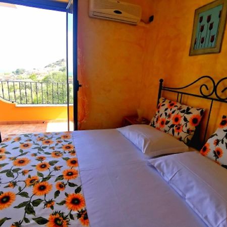 Baciati Dal Sole Apartment แซมโบรเน ภายนอก รูปภาพ